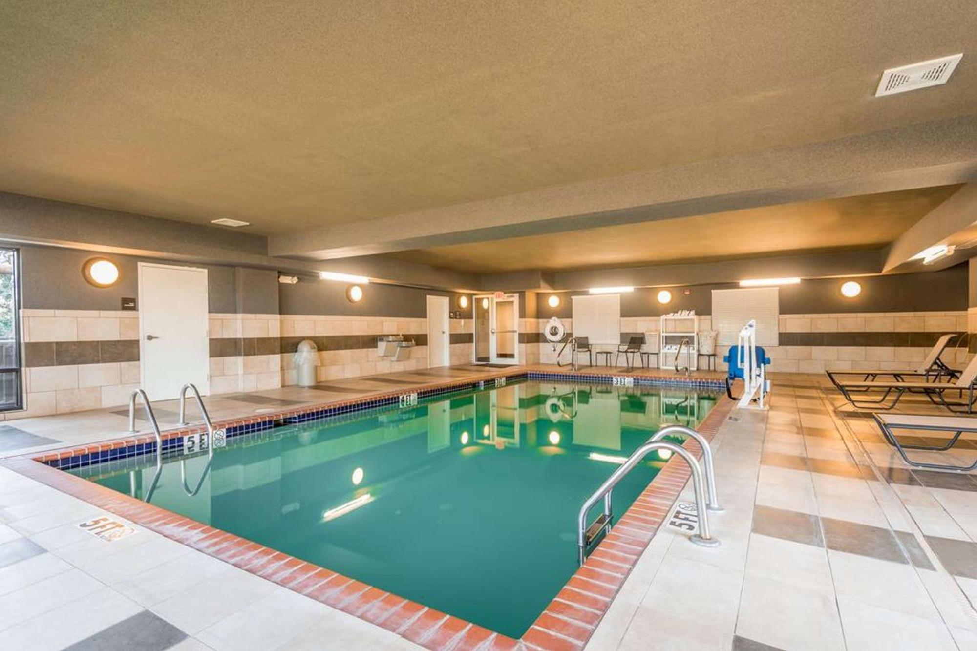 Hampton Inn New Albany Esterno foto